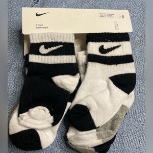 Nike Ankle Socks white and black and grey 6 pack toddler boys 12-24 months NEW